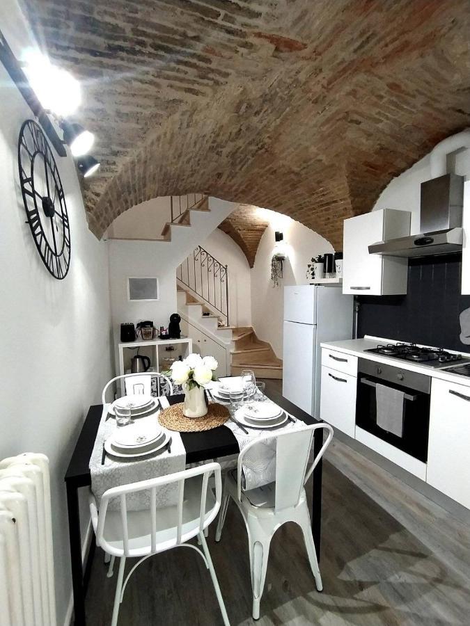 아트리 Casa In Centro Storico Vista Gran Sasso 아파트 외부 사진