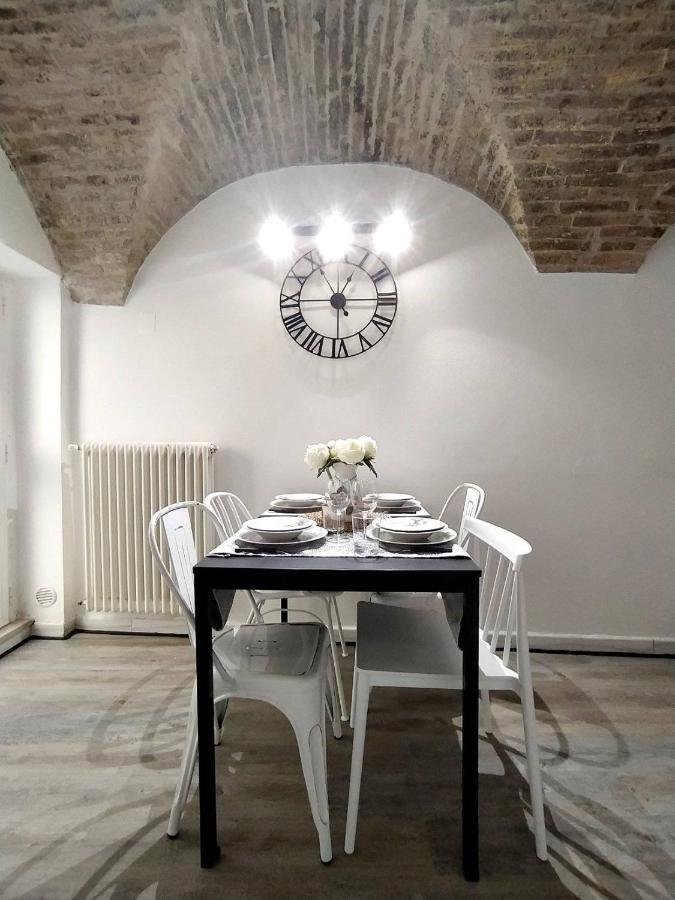 아트리 Casa In Centro Storico Vista Gran Sasso 아파트 외부 사진